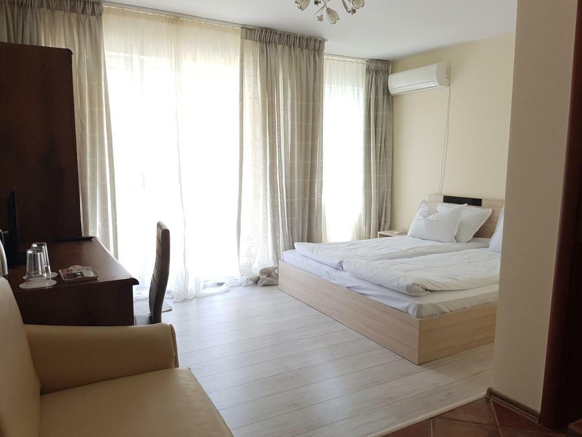 Guesthouse Zanier Nesebar Buitenkant foto